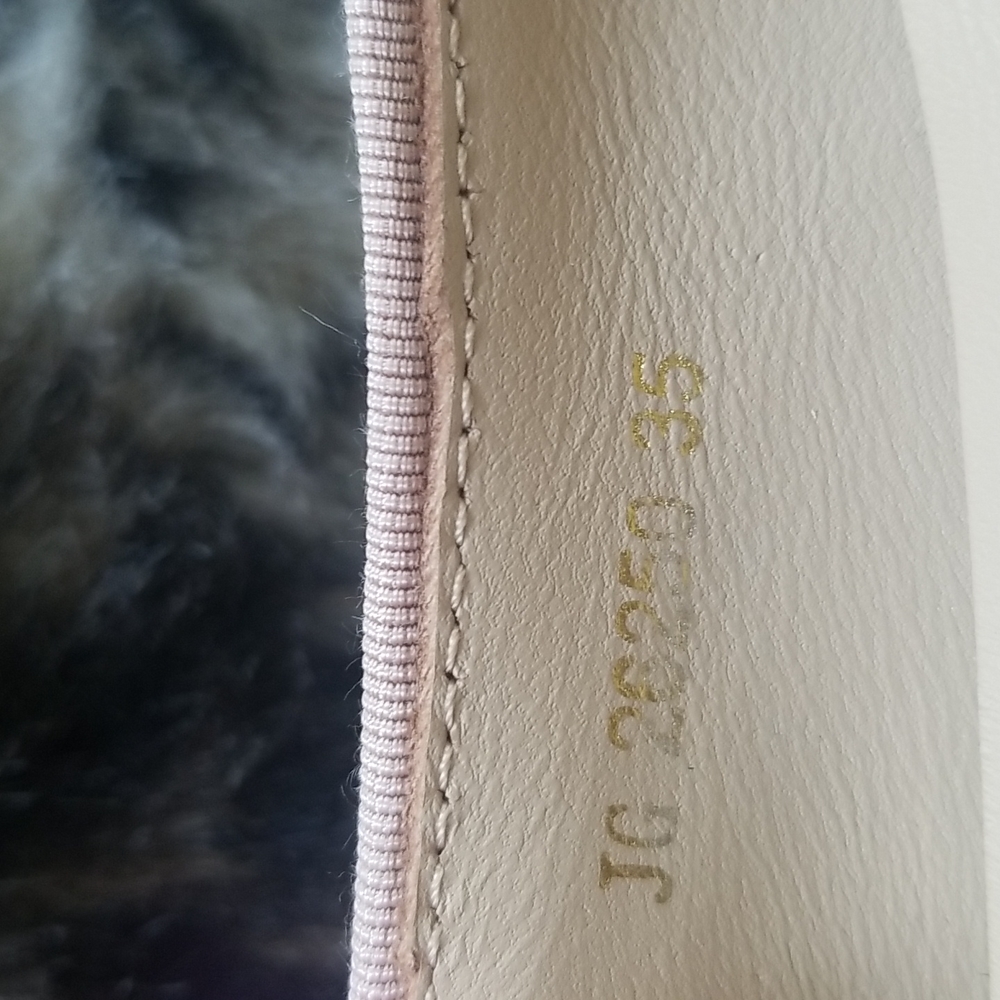 CHANEL Beige and Black Leather Cap-Toe Ballet Flats - Picture 13 of 15